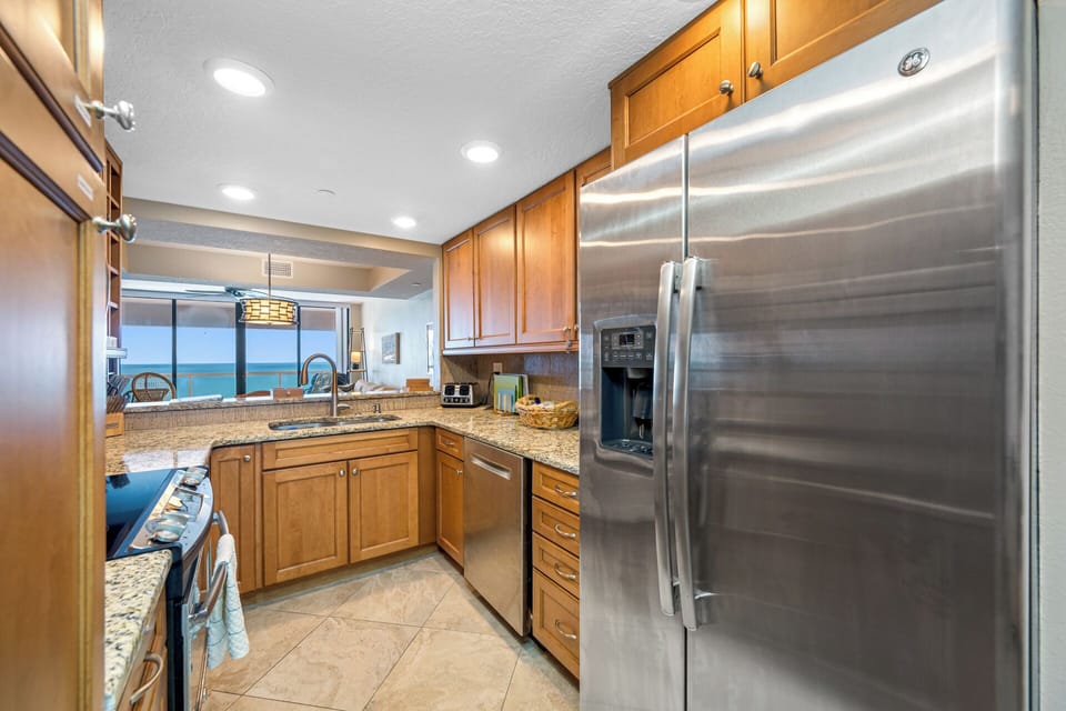 Large fridge with built in Ice Maker