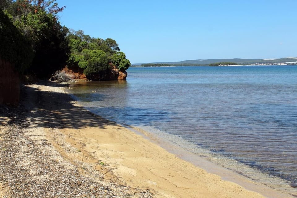 Nearby beaches