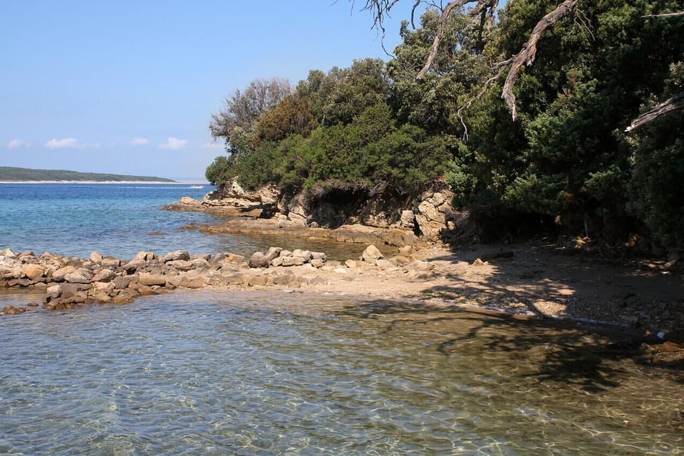 Nearby beaches