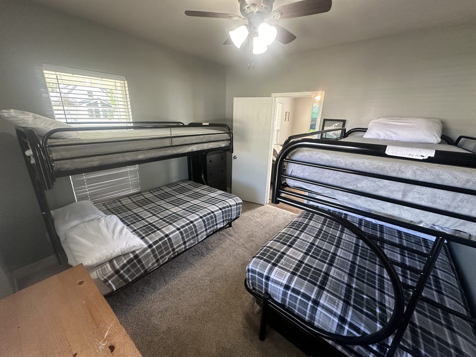 Bedroom 3 with 2 sets of bunkbeds