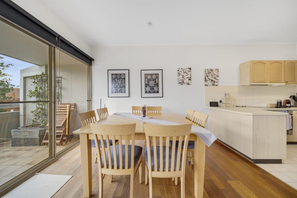 Dining Area/Kitchen