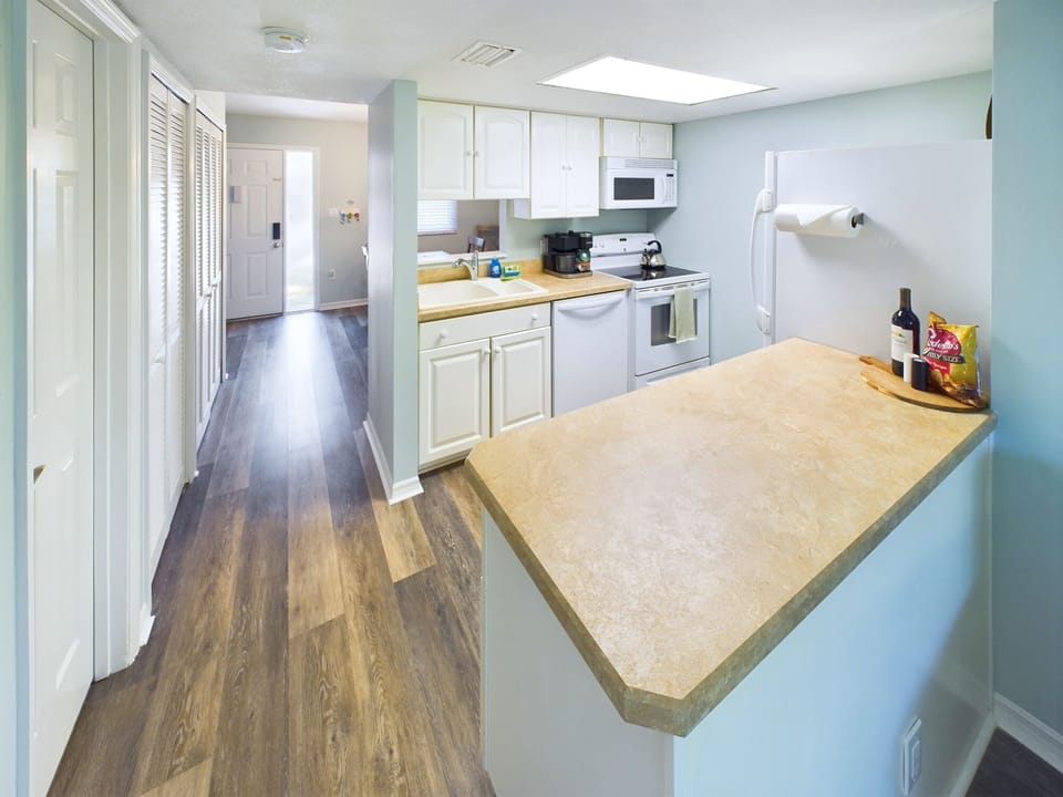 Fully stocked kitchen with everything you need!