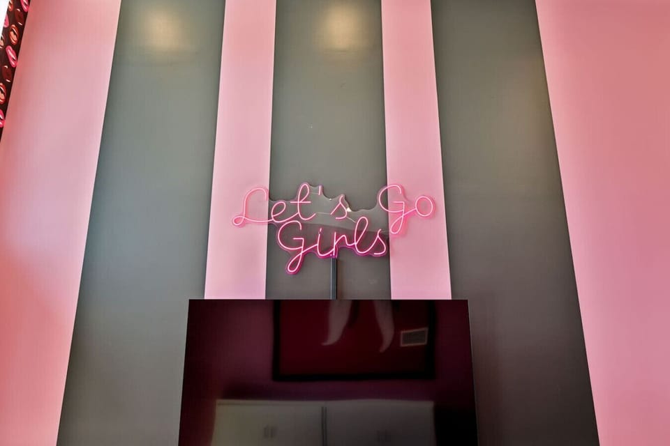 Neon sign, huge Smart TV