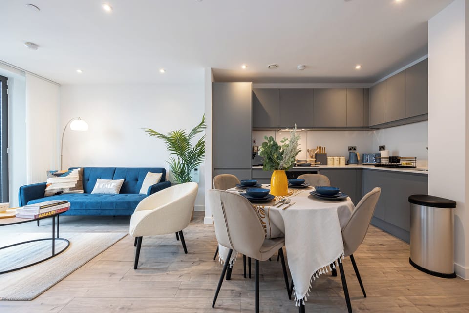 Living Room (2)