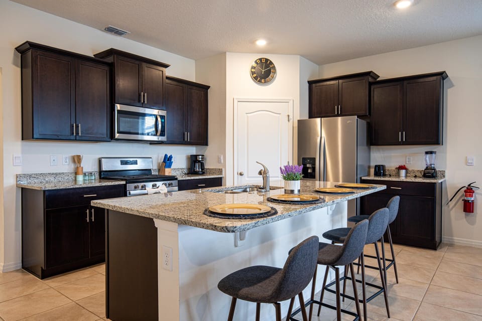 Kitchen counter 2