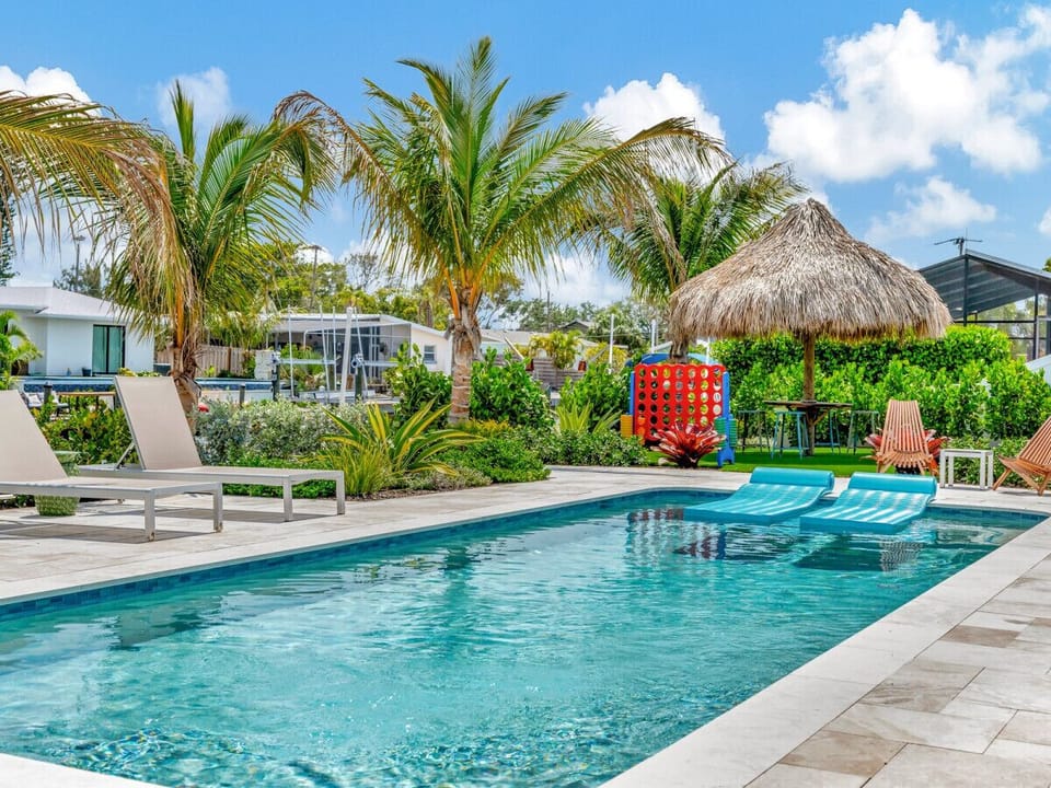 Luxurious Private Pool and Game Area