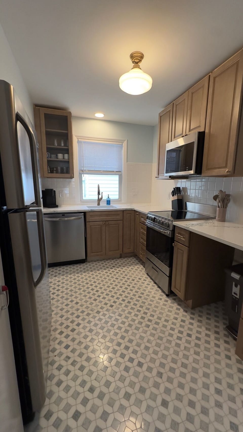 Kitchen renovated in 2025!