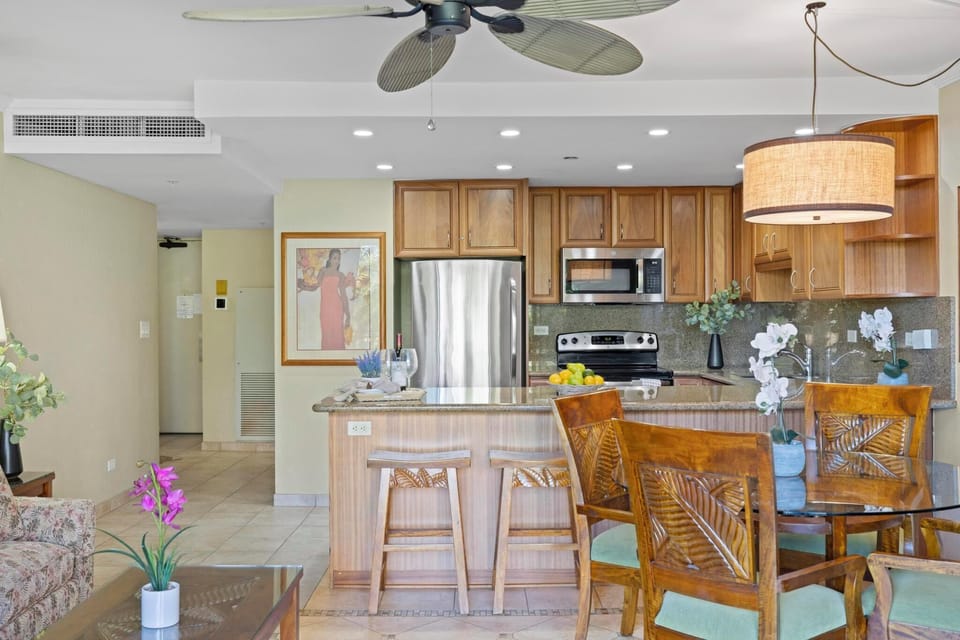 Counter space with seating for 2