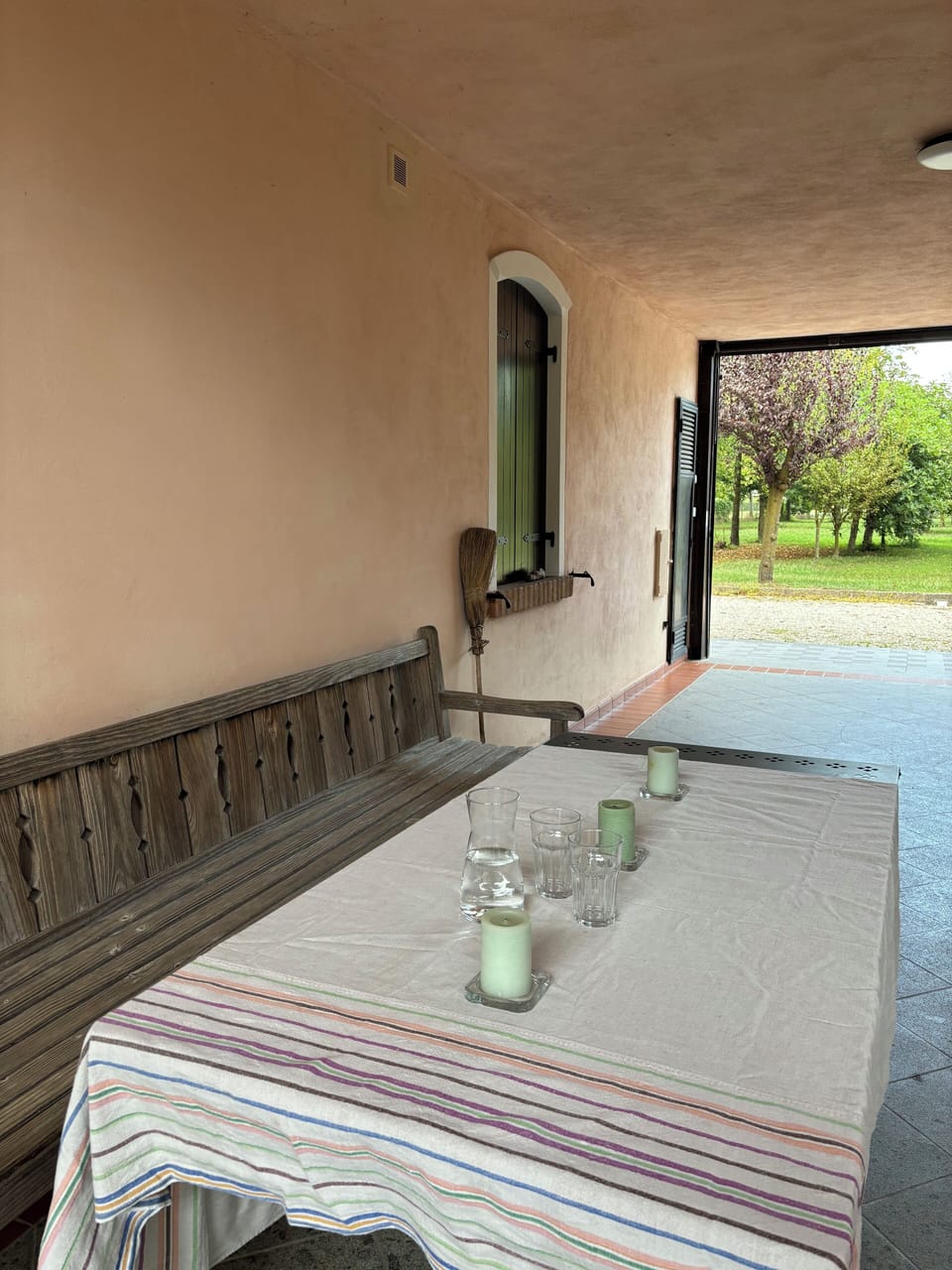 Outdoor dining