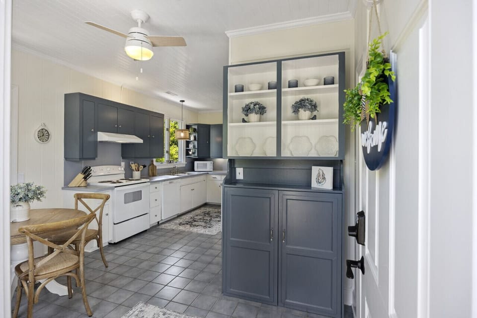 kitchen,306 Charleston Blvd, Isle of Palms, SC | IOP Escapes