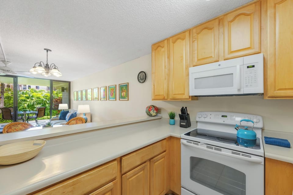 Lots of counter space to prep meals