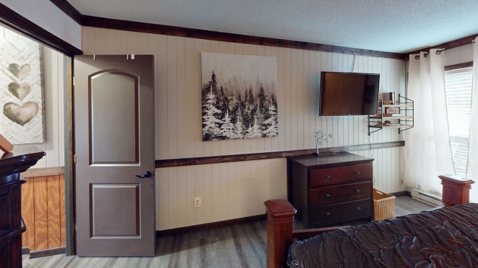 Indoors, Bed, Furniture, Cabinet, Screen