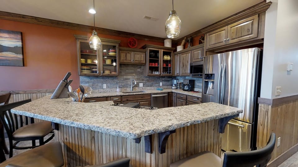 Indoors, Kitchen, Kitchen Island, Refrigerator, Granite