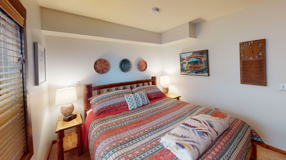Indoors, Lamp, Bed, Furniture, Home Decor