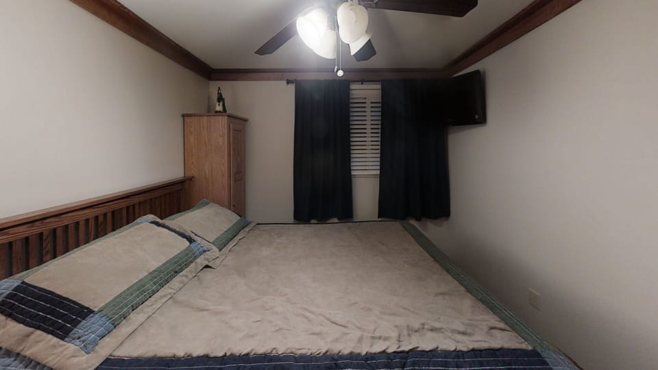 Bed, Furniture, Ceiling Fan, Screen, Indoors