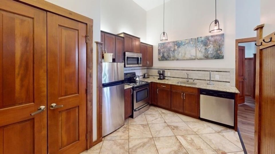 Indoors, Floor, Flooring, Microwave, Oven