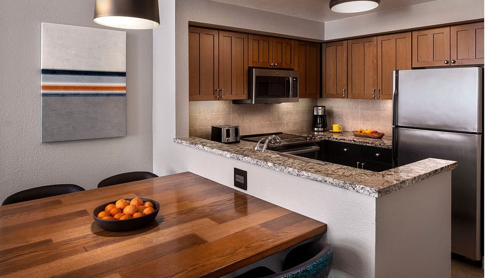 Full kitchen