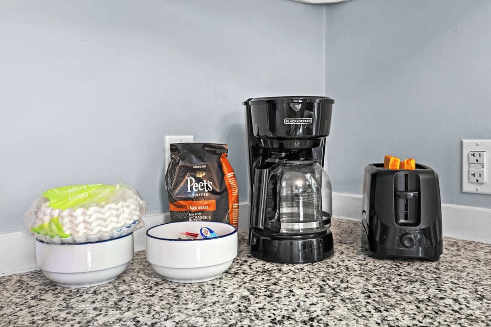 Kitchen: Coffee maker, cookware, and everything in between — your kitchen away from home is ready.