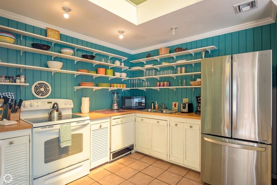 Full Kitchen