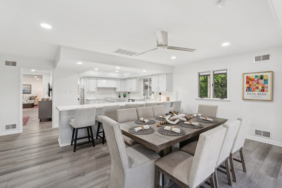 Gourmet kitchen with everything you need!