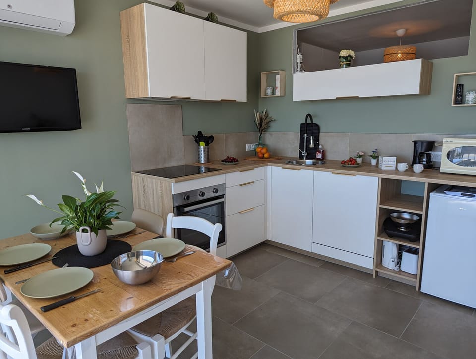 Apartment completely renovated nine very well equipped