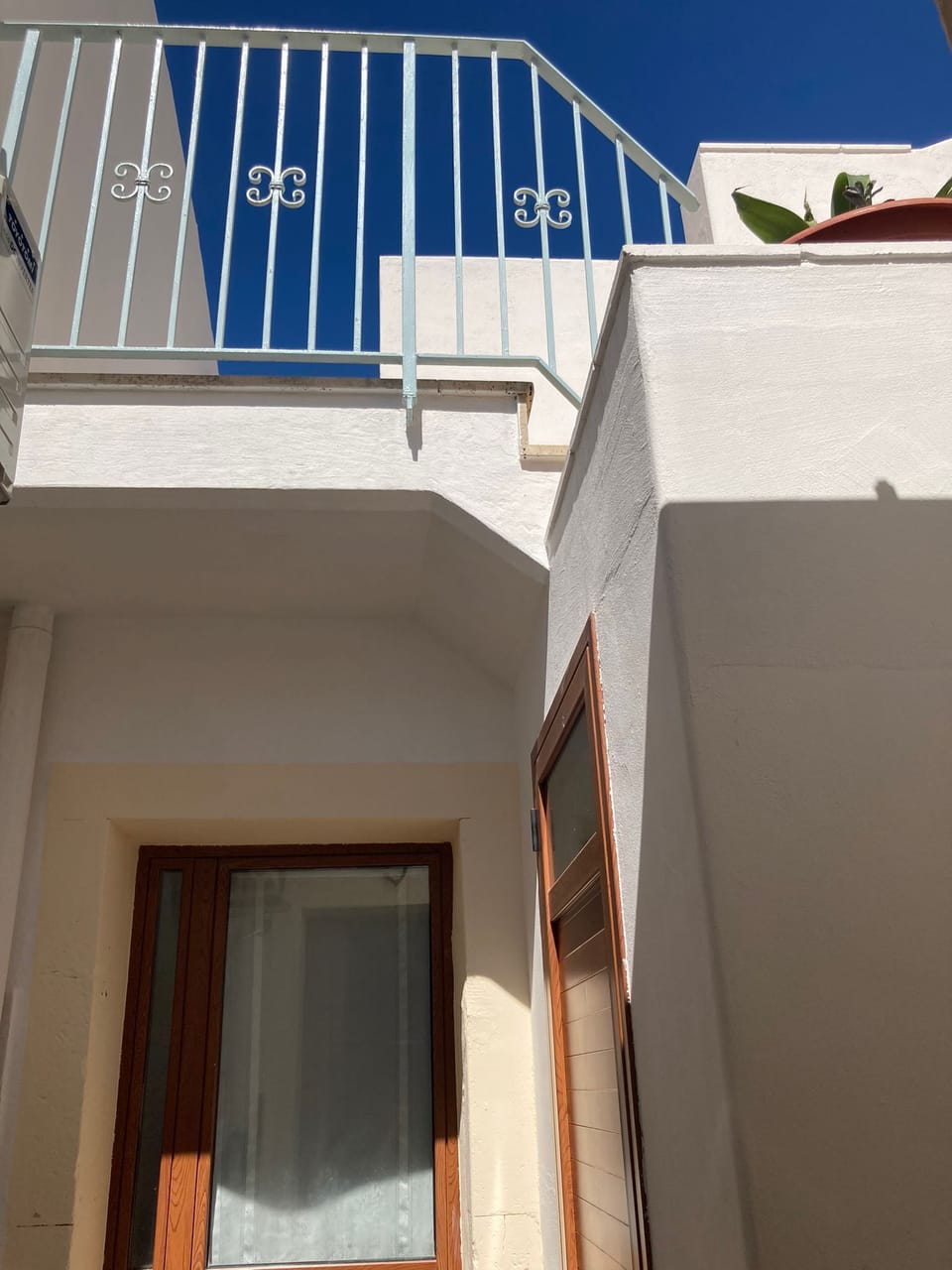 Courtyard with terrace 