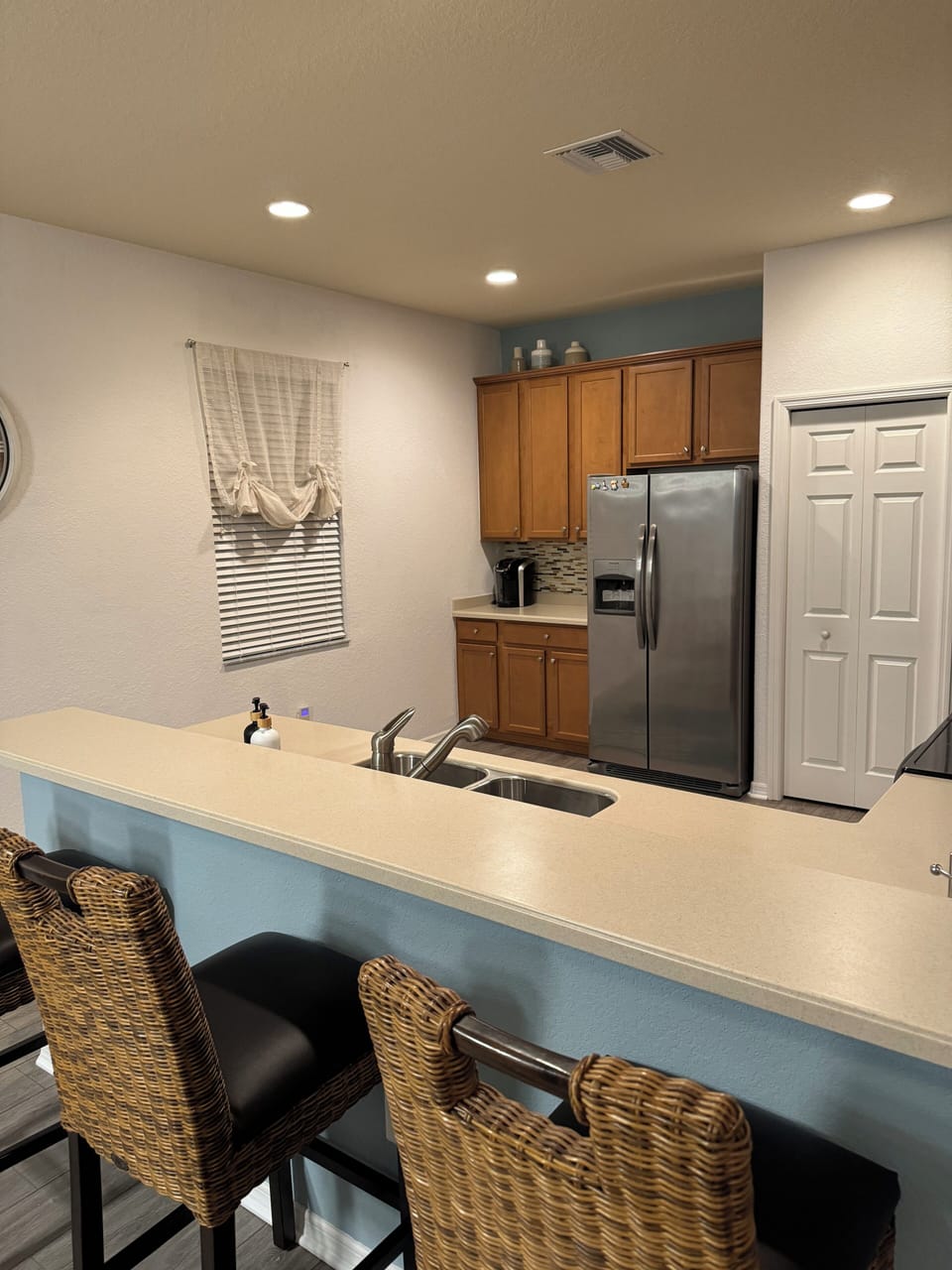 Kitchen bar