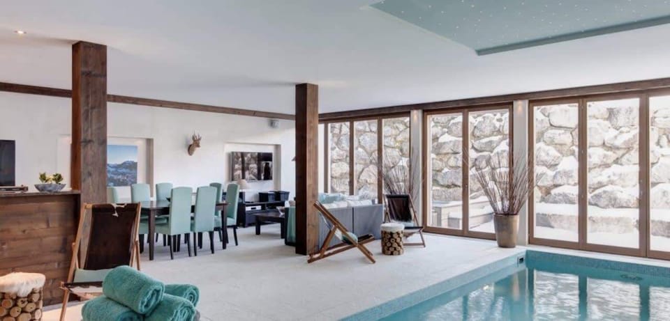 over view of swimming pool 