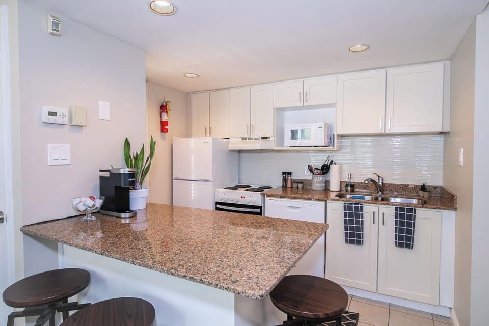Kitchen (1)