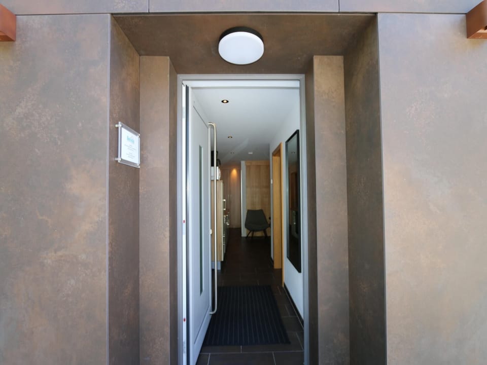 Entrance / Reception
