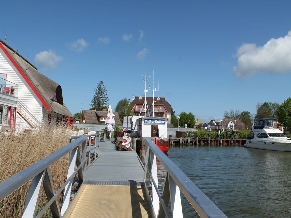 Surroundings [summer] (1-5 km)