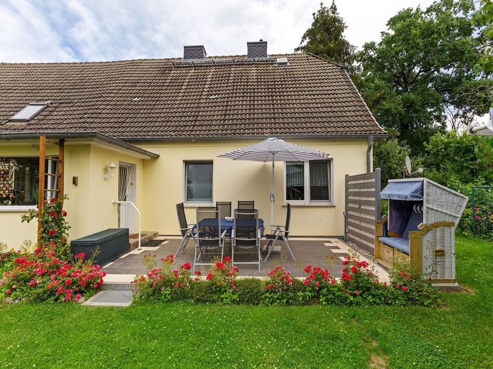 Holiday Home Exterior [summer]