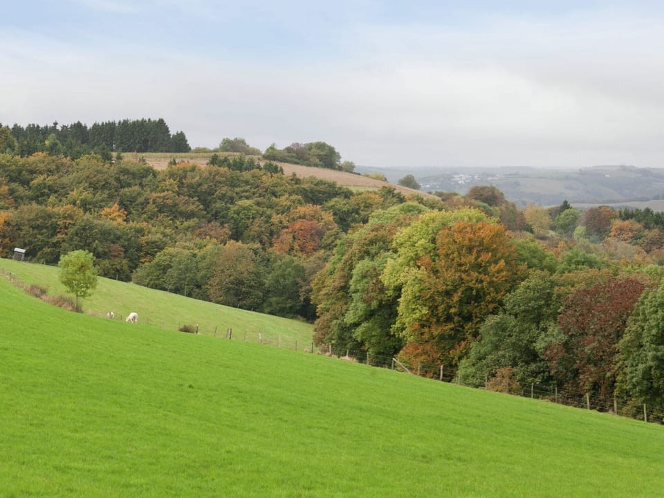 Surroundings [summer] (1-5 km)