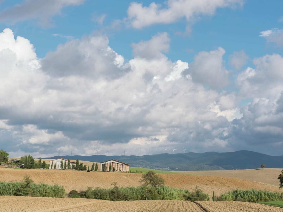 Surroundings [summer] (1-5 km)