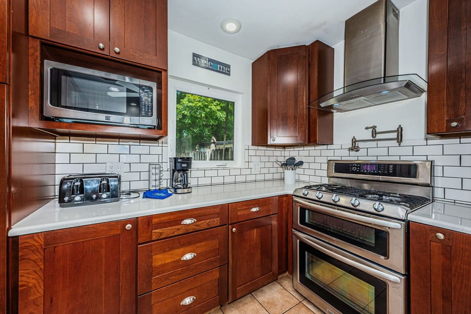 25-web-or-mls-Kitchen203