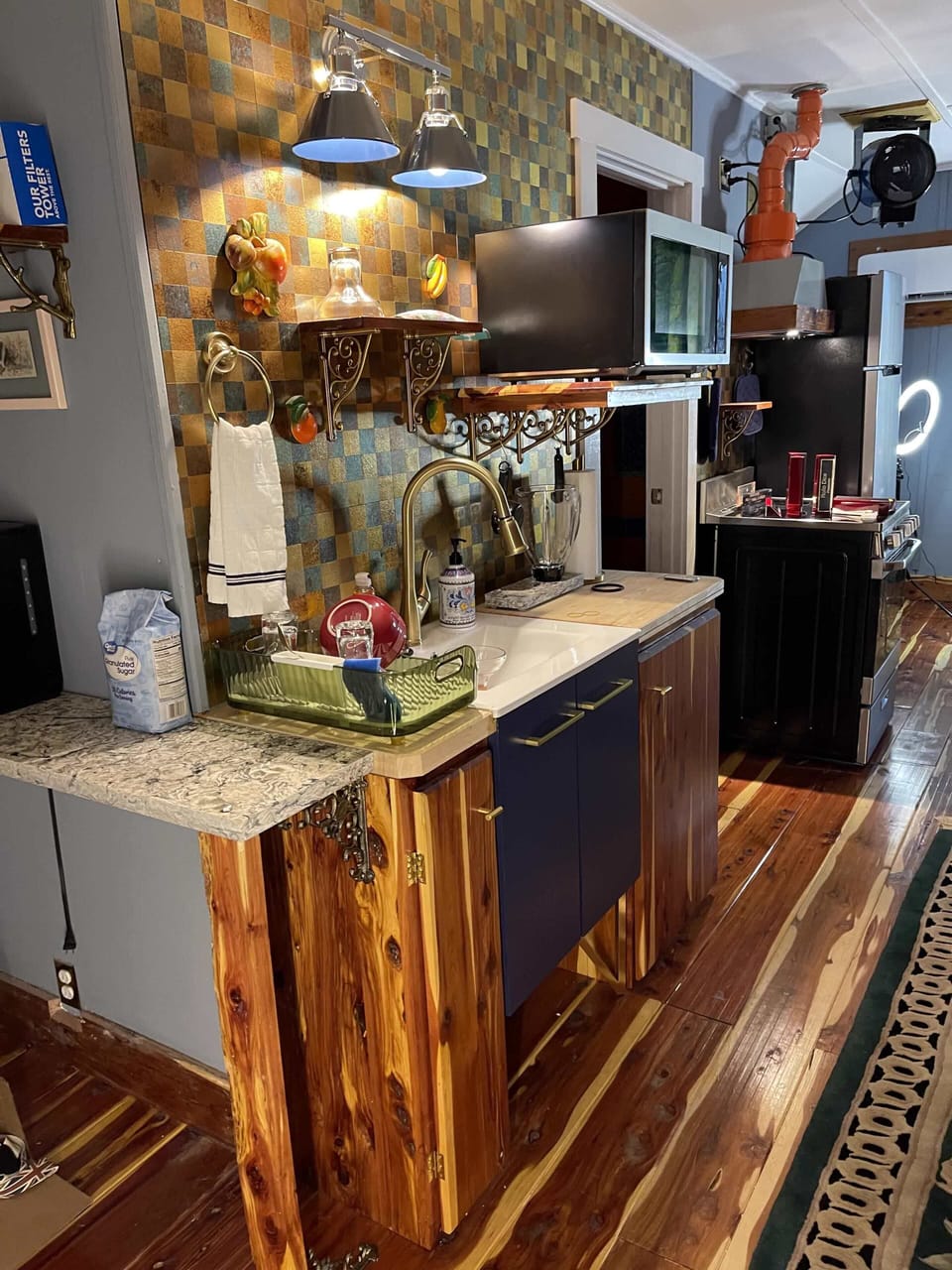 Functional kitchen.