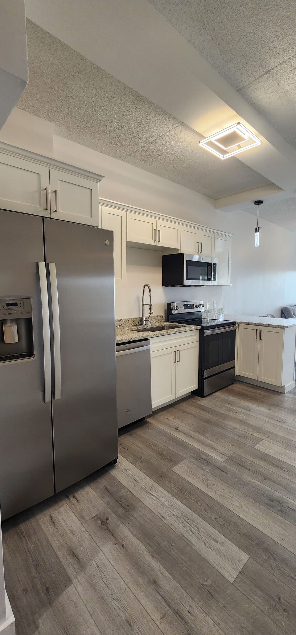 Brand new kitchen and appliances 
