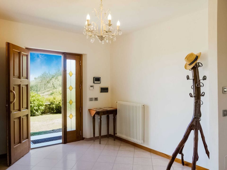 Entrance / Reception