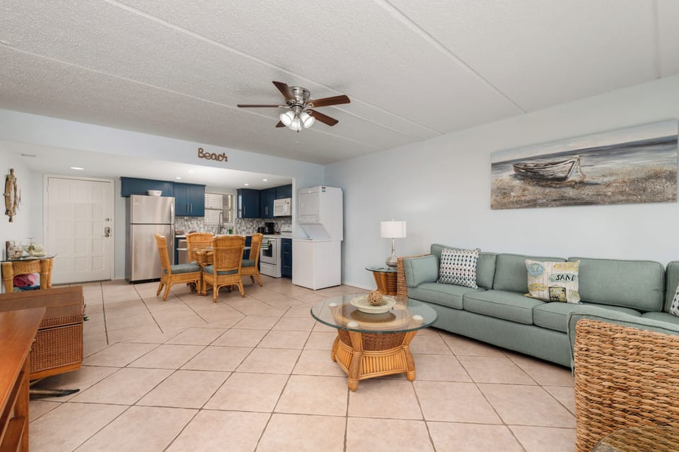 Open concept living/kitchen area