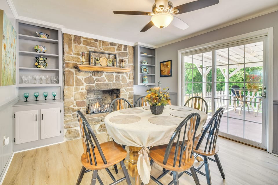 Dining Area | Dishware/Flatware | Trash Bags/Paper Towels | Fireplace