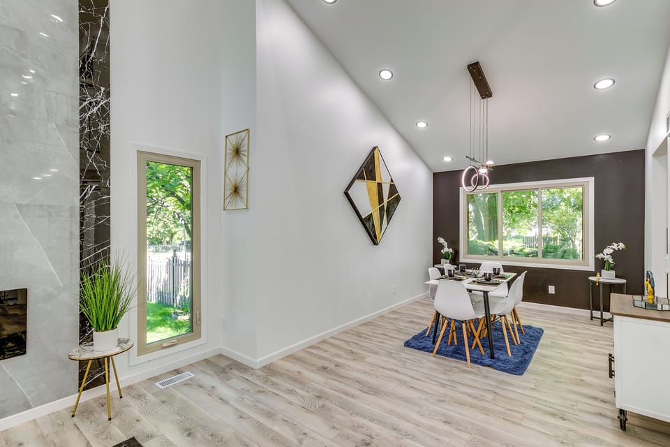 Dining Area | Dishware/Flatware Provided | 2nd Floor