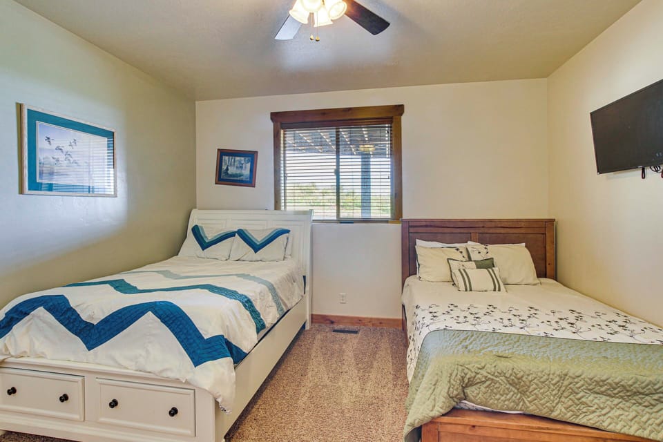 Bedroom 6 | 2 Queen Beds | En-Suite Bathroom | 1st Floor