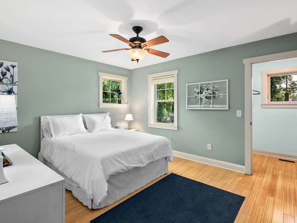 Bedroom with queen sized bed.