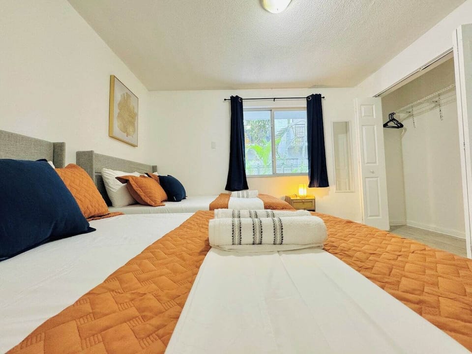 Your perfect getaway begins by immersing yourself in the elegance and style of our rooms.