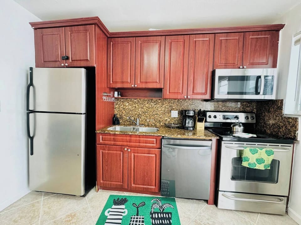 In our kitchen, you will find an environment carefully designed to offer you the perfect combination of style and comfort.