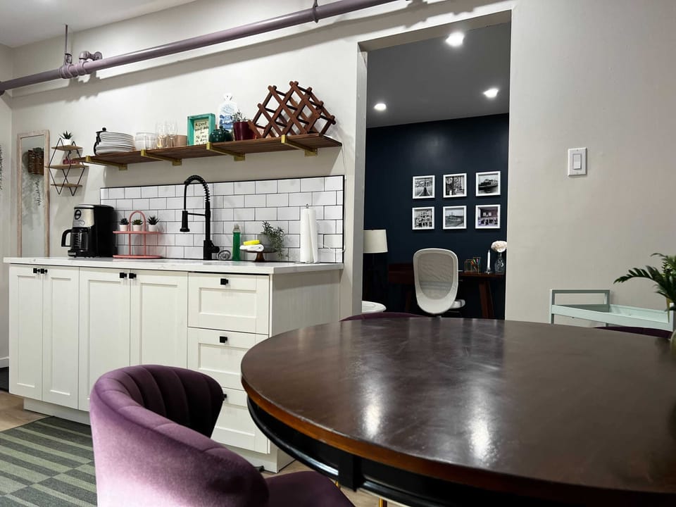 Spacious & inviting – this kitchen and dining combo is made for connection and conversation.