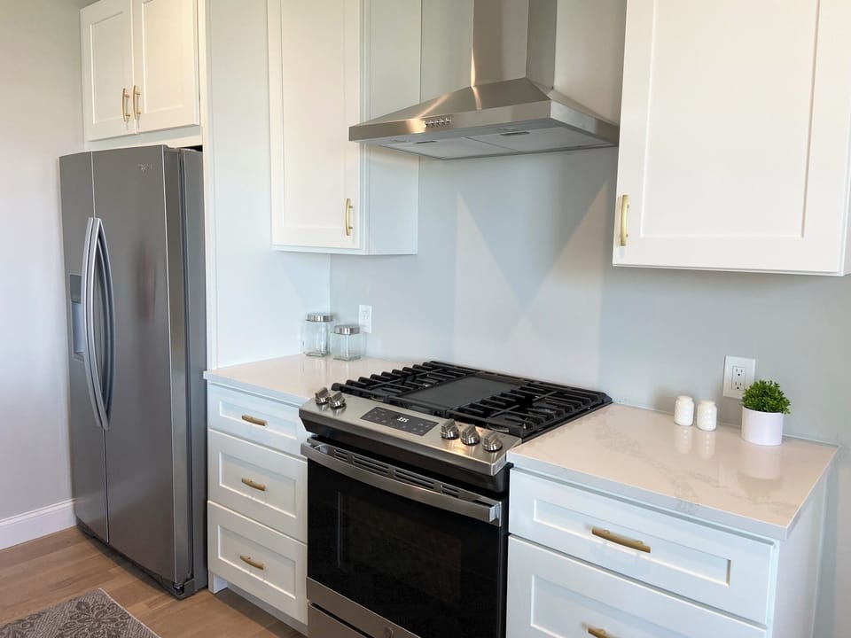 Lower kitchen