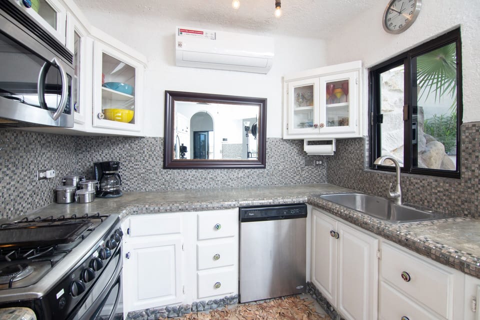 Villa Kitchen 2