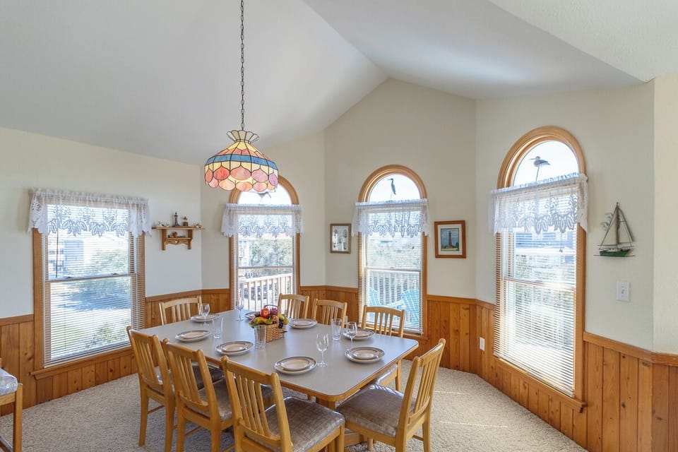 Top Level Dining Area