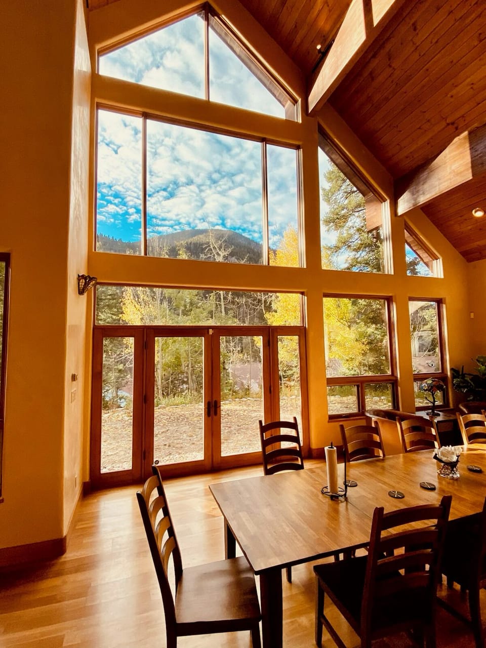 Dining area views